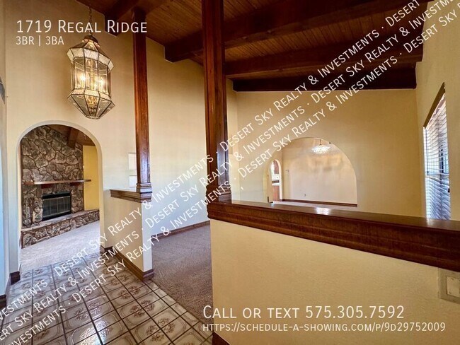 Foto del edificio - 1719 Regal Ridge St