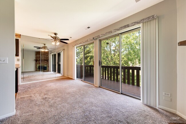 Foto del edificio - 310 Newport Ln