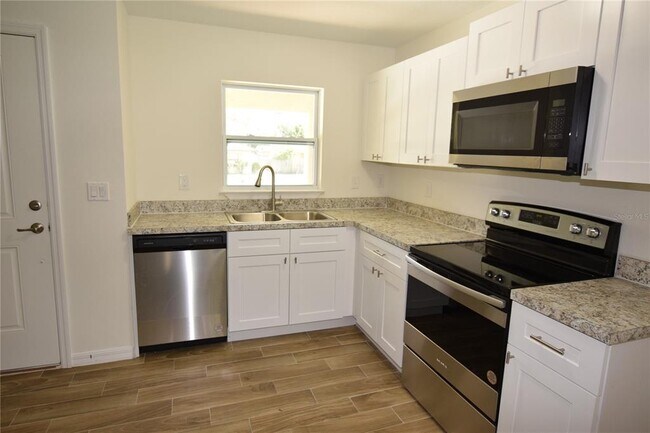 Foto del edificio - 2318 W Cannon Terrace NW