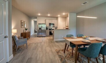 Building Photo - 104 Turner Dr