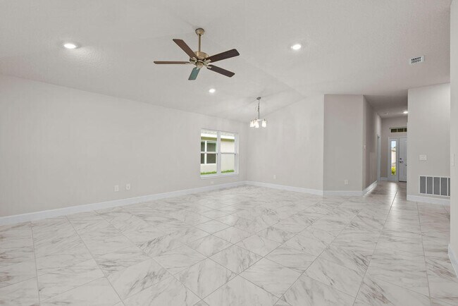 Foto del edificio - 5251 San Benedetto Pl