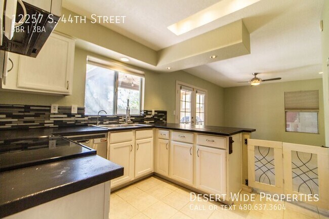 Building Photo - Fantastic Two Story Home In The Ahwatukee ...