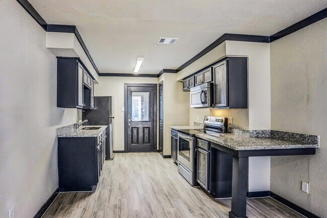 Foto del edificio - 7630 Lavender St