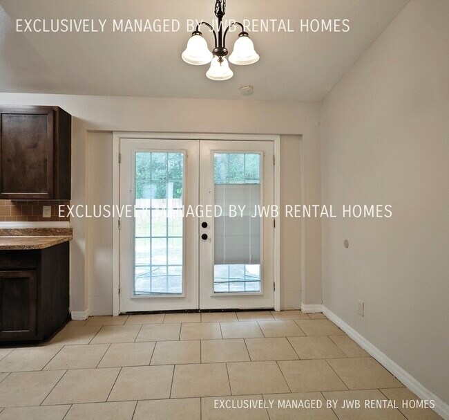 Building Photo - 8624 Samona Dr W