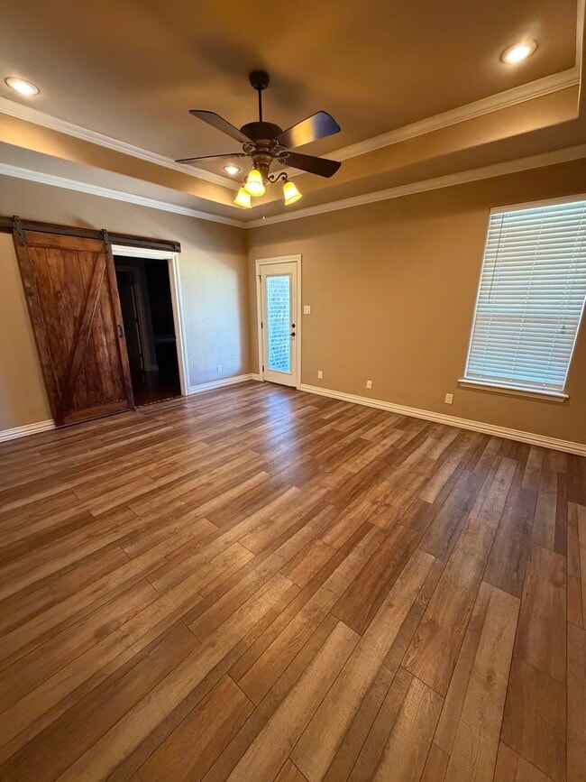 Foto del edificio - 182 Raymonds Wy