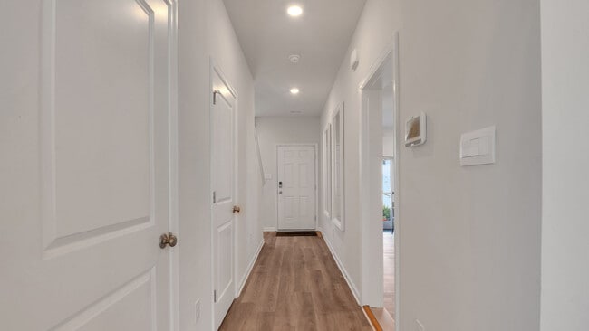 Building Photo - 258 Hermosa Dr