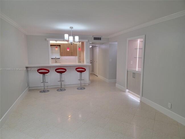 Foto del edificio - 9440 SW 8th St