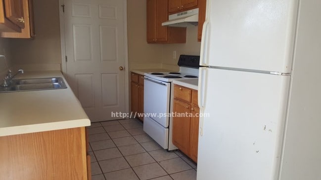 Building Photo - 3051 Century Ln