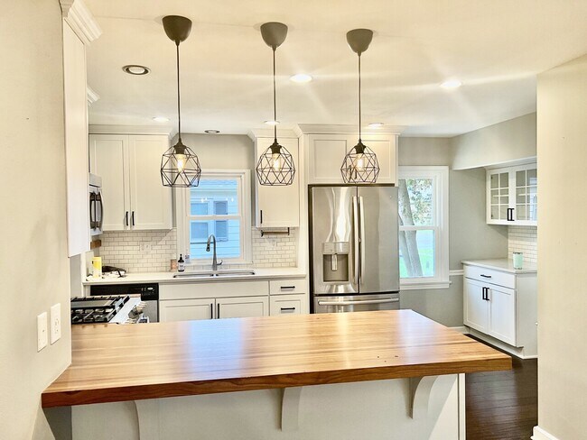 Foto del edificio - 3819 21st Ave