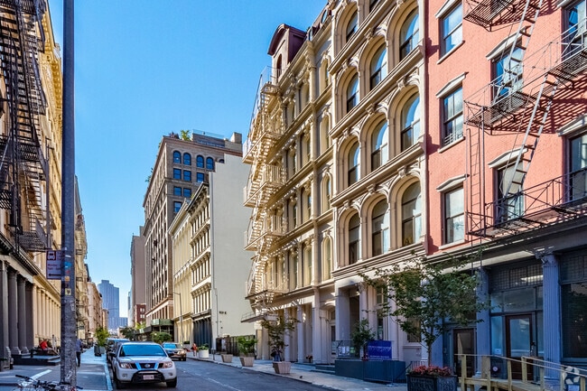 Building Photo - 43-45 White St
