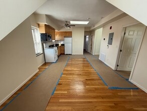 Building Photo - 683 Tremont St