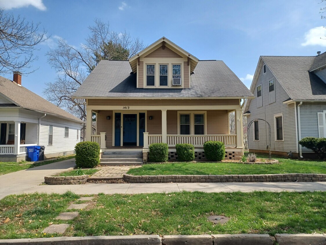 Primary Photo - 1413 S Carr Ave