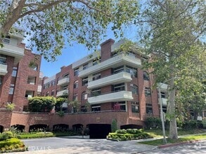 Building Photo - 200 N Swall Dr
