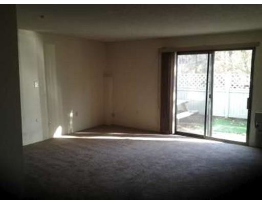 Building Photo - 5 Village Rock Ln