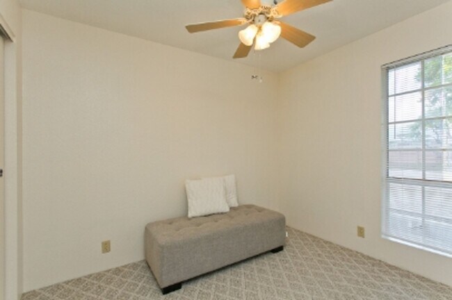 Foto del edificio - 94-560-560 Lumiauau St