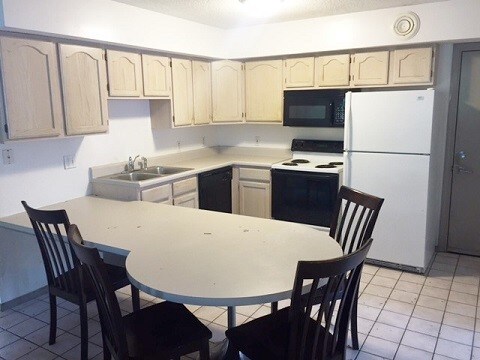 Foto principal - 1002 S 2nd St
