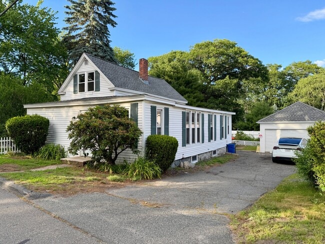 Photo - 40 Central St House