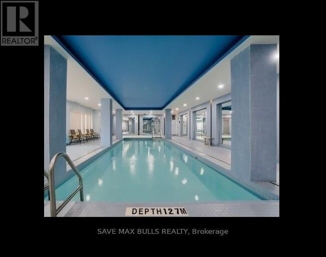 Building Photo - 2152 Lawrence Ave E