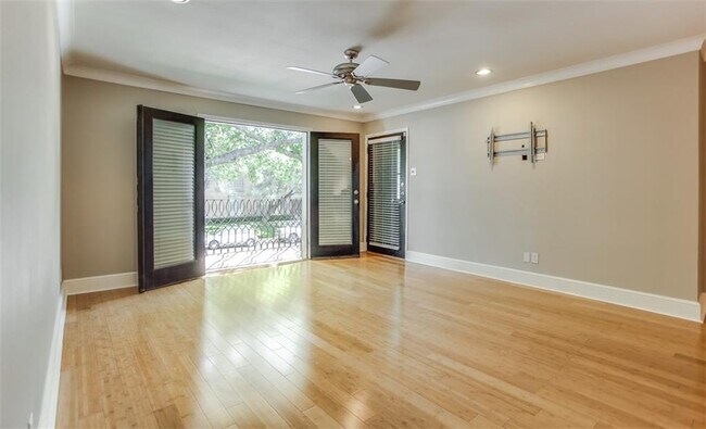 Building Photo - 10111 Regal Park Ln