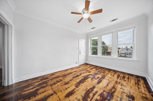 Building Photo - 4508 S Mozart St