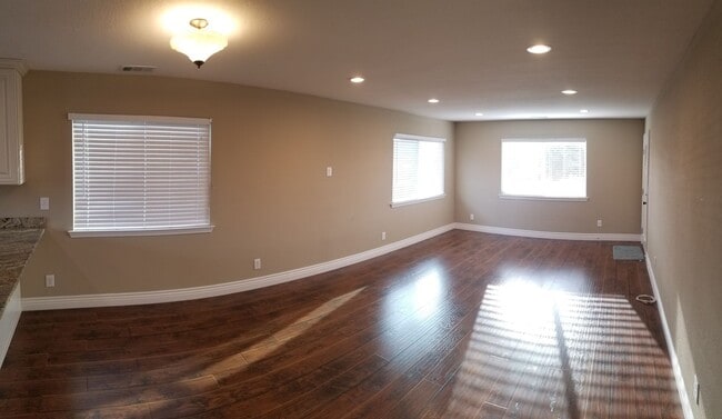 Building Photo - Modern 3-Bedroom Home Near San Leandro Sch...