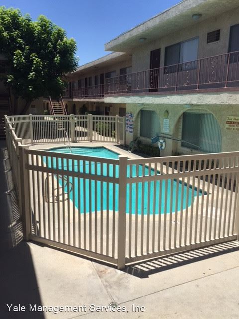 Foto del edificio - 7909 Topanga Canyon Blvd