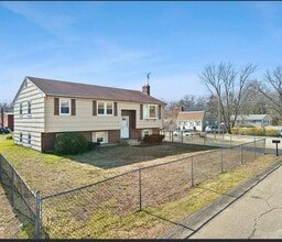Building Photo - 59 Pomona Dr