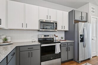 Building Photo - Skye at Chisholm Trail