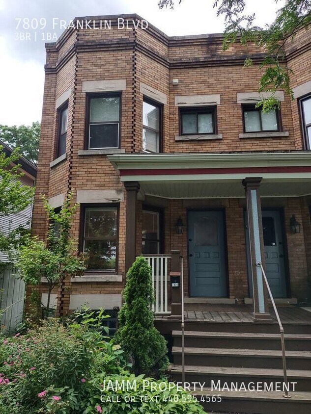 Primary Photo - Beautiful 3bd 1ba brick townhome in Detroi...