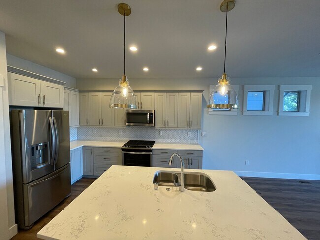 Building Photo - 4936 Portalis Way