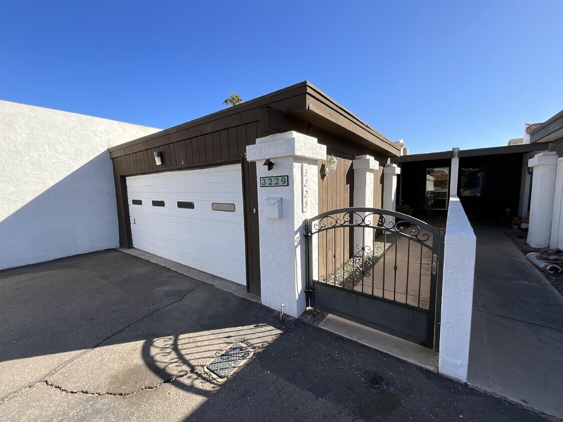 Photo - 3229 S Fairfield Dr, Tempe