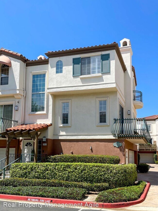 Building Photo - 2 br, 2.5 bath House - 2952 Ballesteros Lane