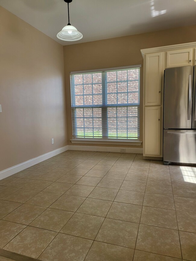 Photo - 316 Rowlette Cir Townhome