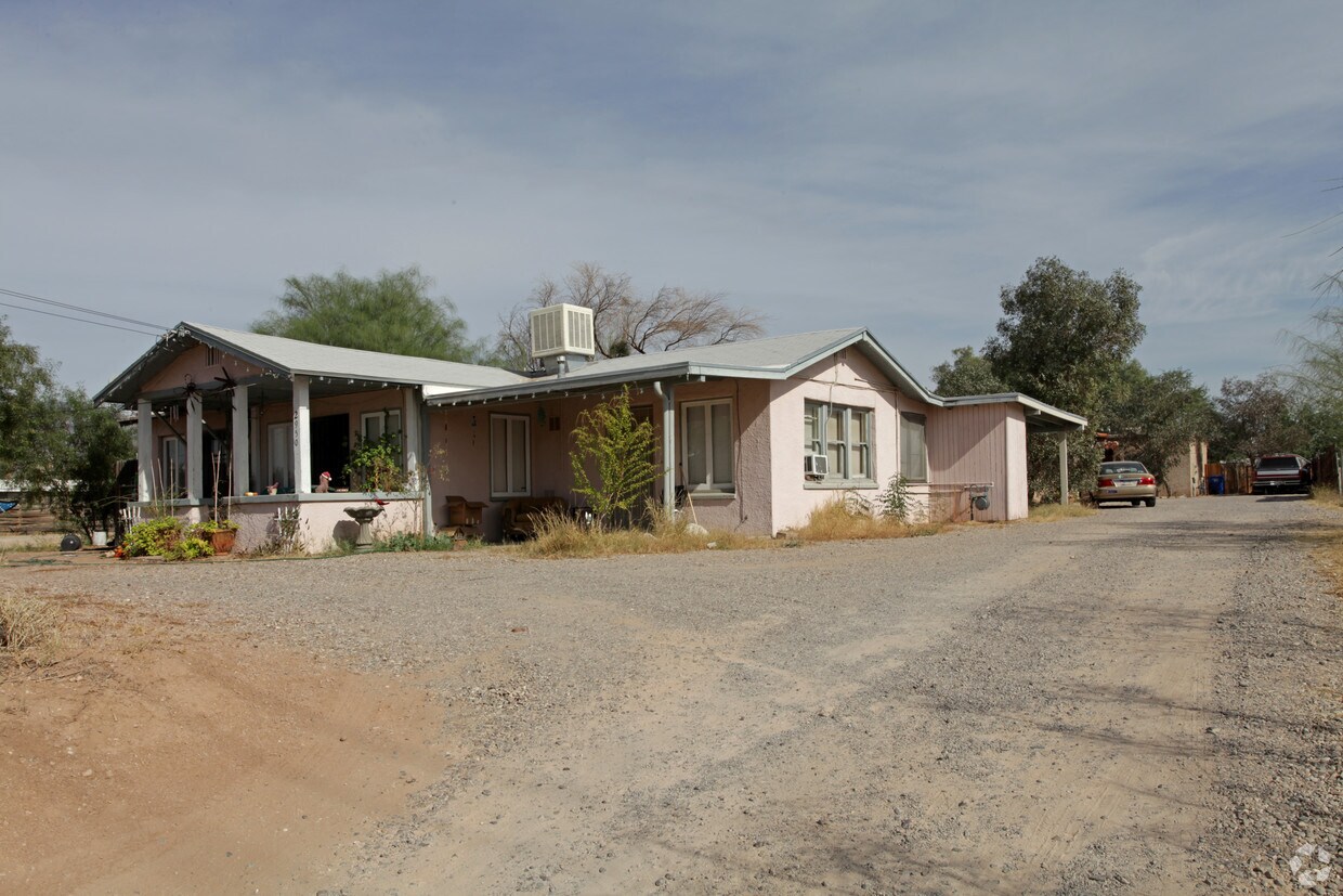 Primary Photo - 2950 N Palo Verde Blvd