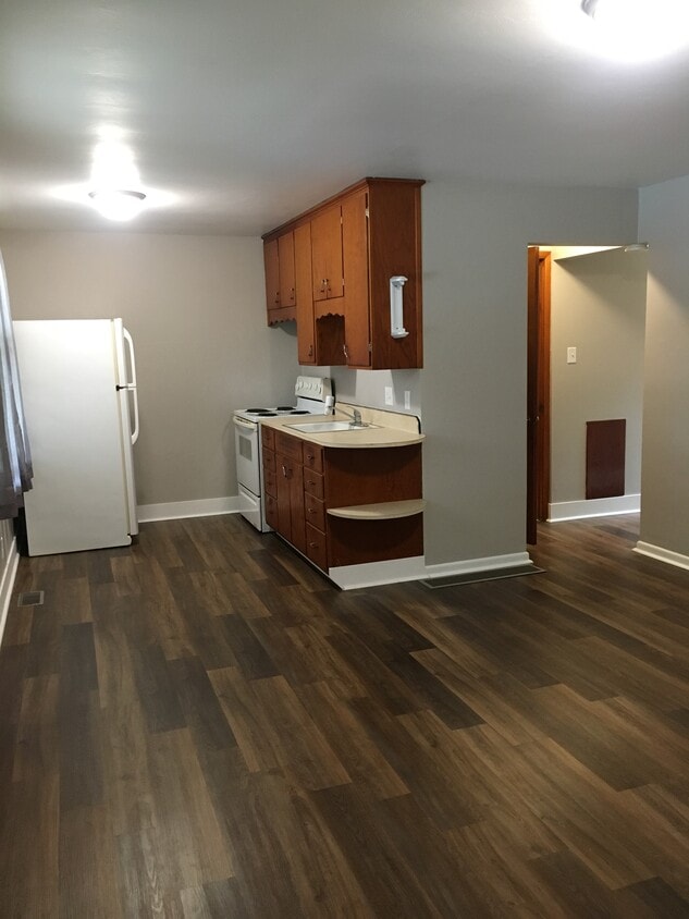 455 Uhl St, Millersburg, OH 44654 Townhome Rentals in Millersburg OH