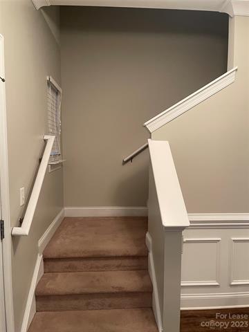 Foto del edificio - 358 Halton Crossing Dr SW