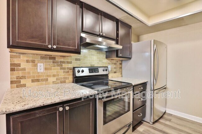 Foto del edificio - 1223 N Granite Reef Rd