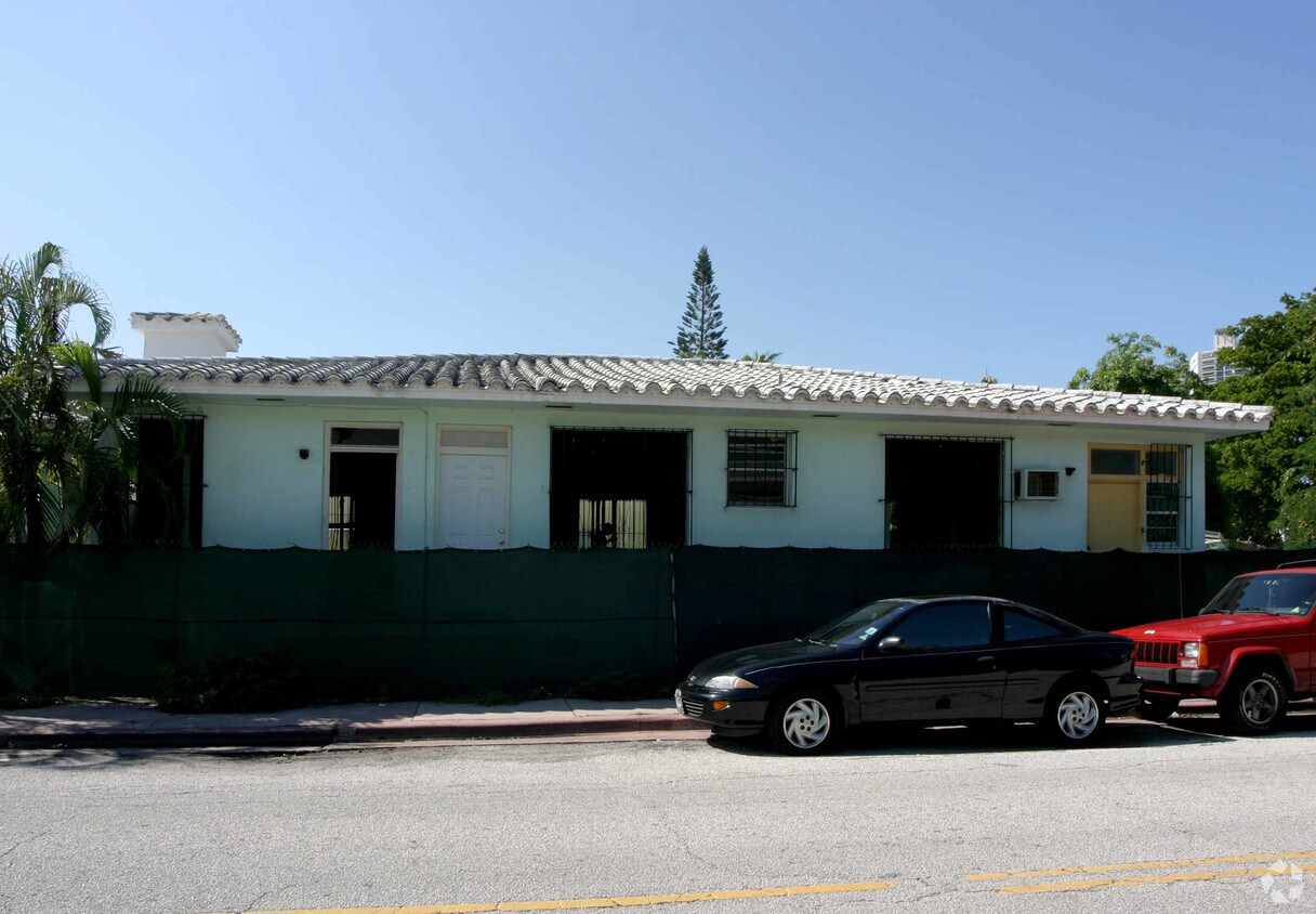 Primary Photo - 826 7th St