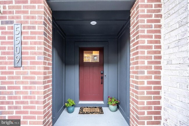 Foto del edificio - 5509 Valmarana Way