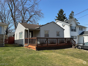 Building Photo - 1218 Big Falls Ave