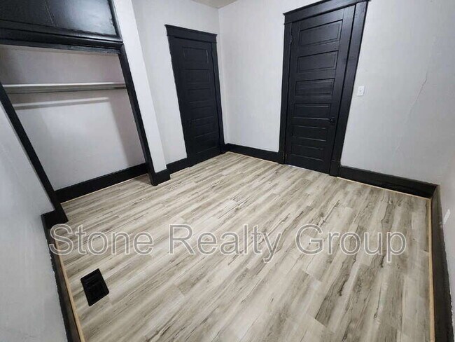 Foto del edificio - 1527 5th Ave