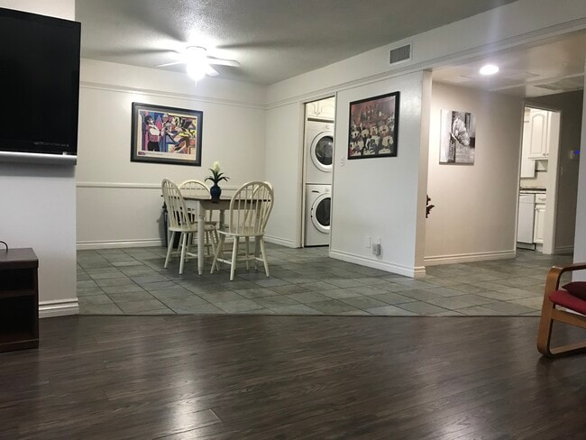 Foto del edificio - 324 E Spruce Ave