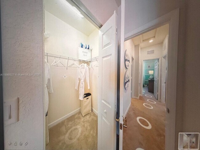 Foto del edificio - 11817 SW 246th St