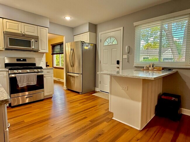 Foto del edificio - 411 Sequoia Ct