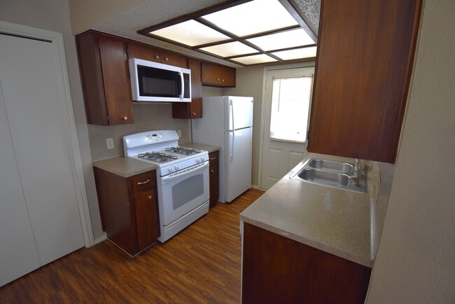 Building Photo - Four Plex