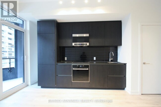 Building Photo - 120 Broadway Ave