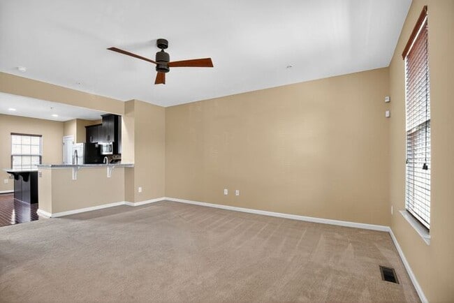 Foto del edificio - 3276 Green Cove Pl