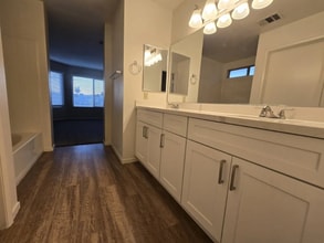 Building Photo - 2180 Arborwood Way