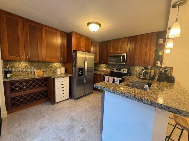 Foto del edificio - 4708 SW 67th Ave