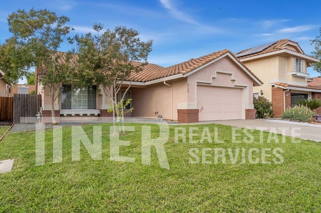 Foto del edificio - 8948 Warmsprings St